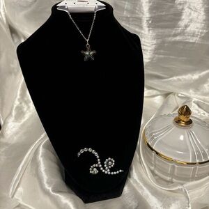 Glimmering Starfish - Blue Necklace